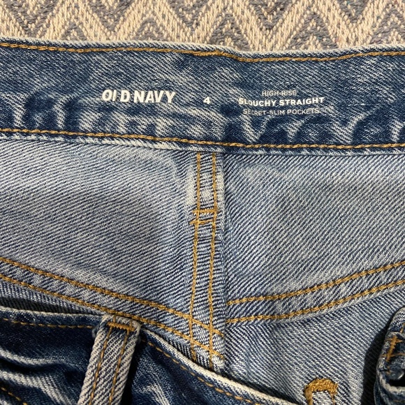 Old Navy Women’s High-Rise Slouchy Straight Distressed Jeans Size 4 - Picture 8 of 9
